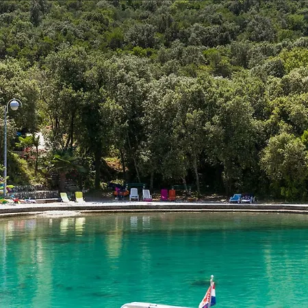 Little Paradise Apartment Osobjava