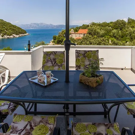 Little Paradise Apartment Osobjava