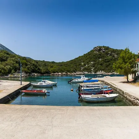 Little Paradise * Osobjava