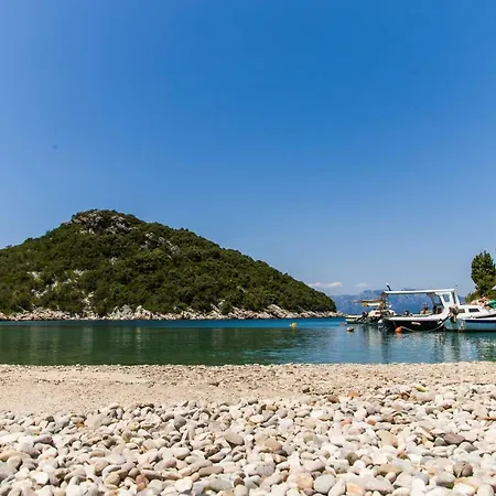 Apartment Little Paradise Osobjava